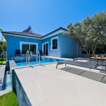 2 Bedroom With Private Pool Вилла