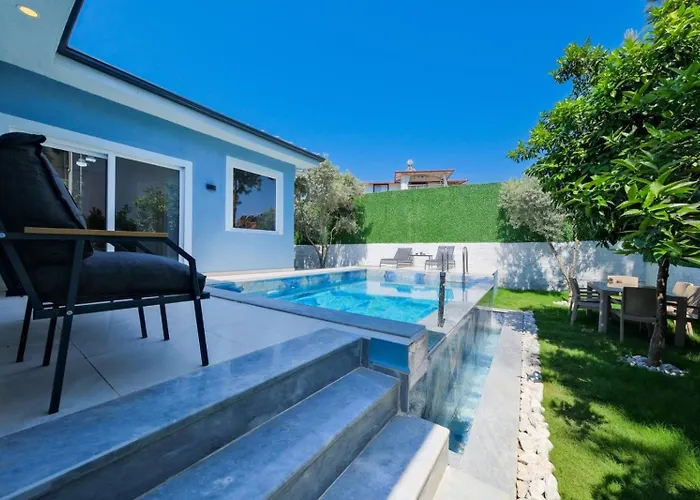 2 Bedroom With Private Pool *